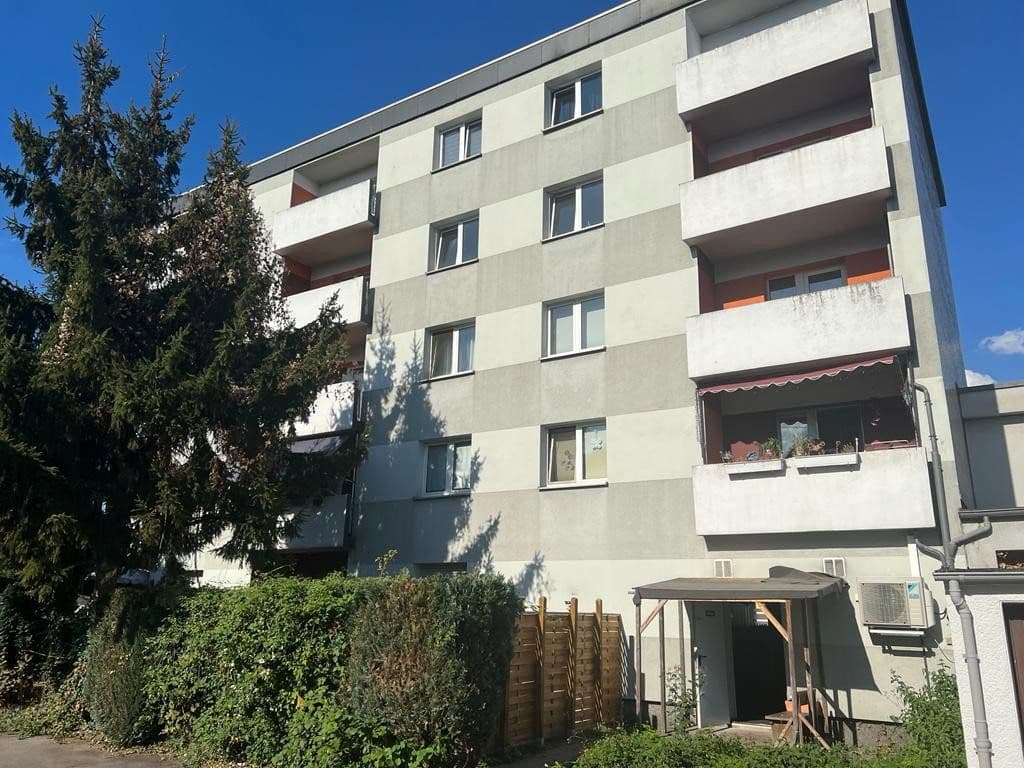 Prenájom bytu 3-izbový 76 m², Cranger Str. 210a, Gelsenkirchen, Severné Porýnie - Westfálsko Prenájom bytu 3-izbový 76 m², Cranger Str. 210a, Gelsenkirchen, Severné Porýnie - Westfálsko