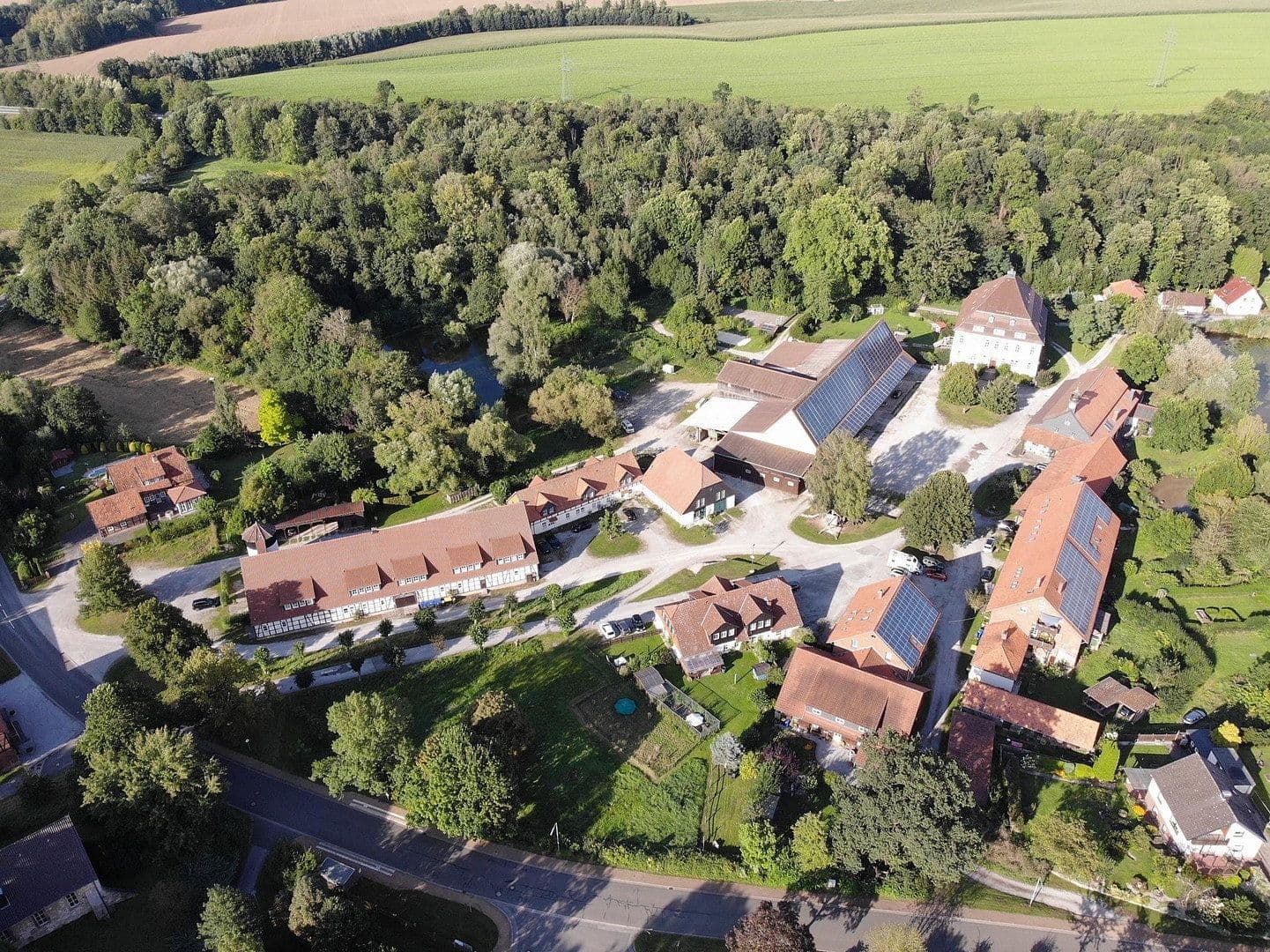 Prenájom bytu 3-izbový 129 m², Alte Dorfstraße 1a, Seesen, Dolné Sasko Prenájom bytu 3-izbový 129 m², Alte Dorfstraße 1a, Seesen, Dolné Sasko