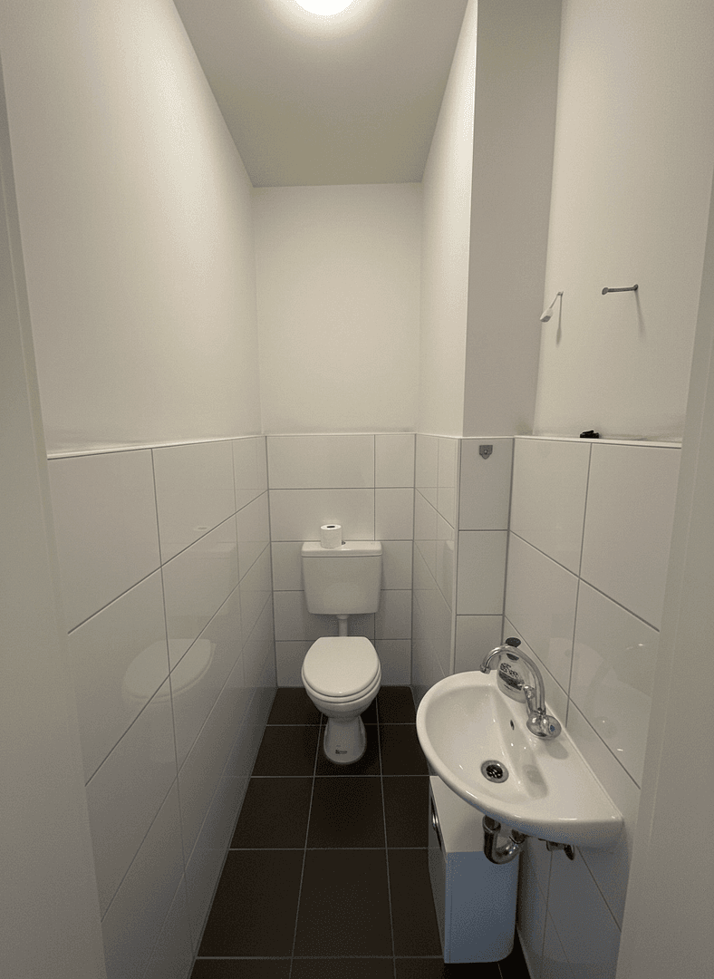 Prenájom nebytového priestoru 24 m², Rheinlanddamm 6, Dortmund, Severné Porýnie - Westfálsko Prenájom nebytového priestoru 24 m², Rheinlanddamm 6, Dortmund, Severné Porýnie - Westfálsko