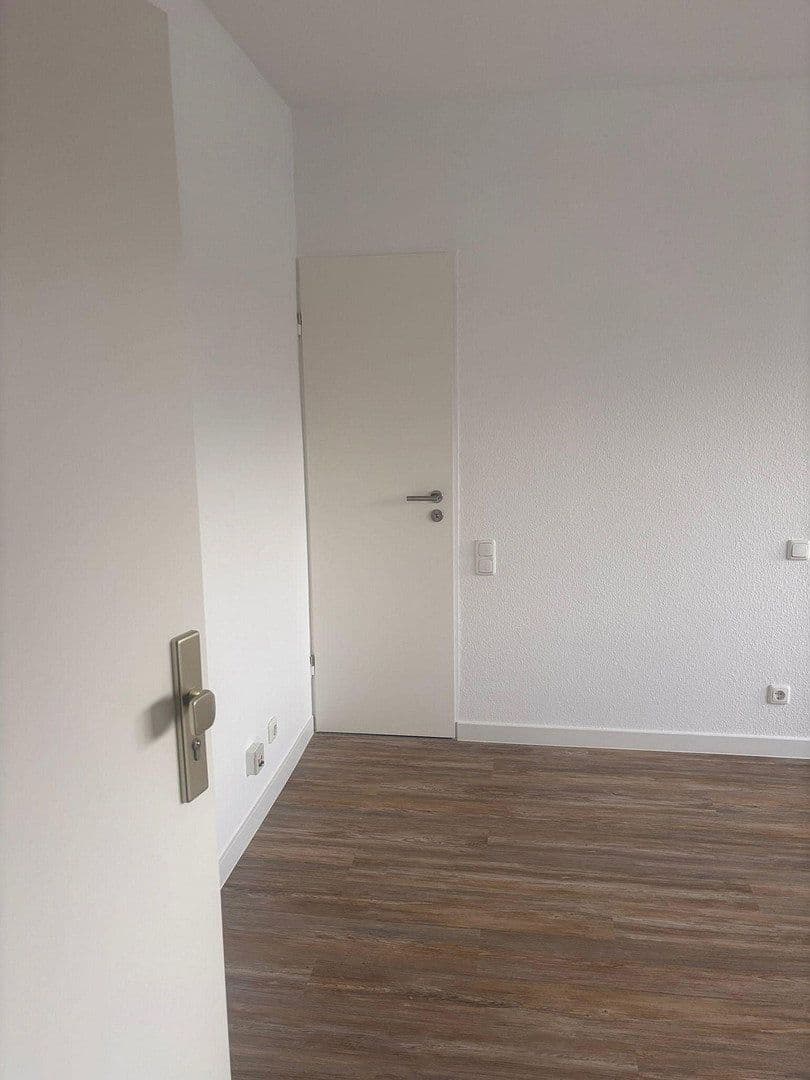 Prenájom bytu 1-izbový 23 m², Frankfurt, Hesensko Prenájom bytu 1-izbový 23 m², Frankfurt, Hesensko