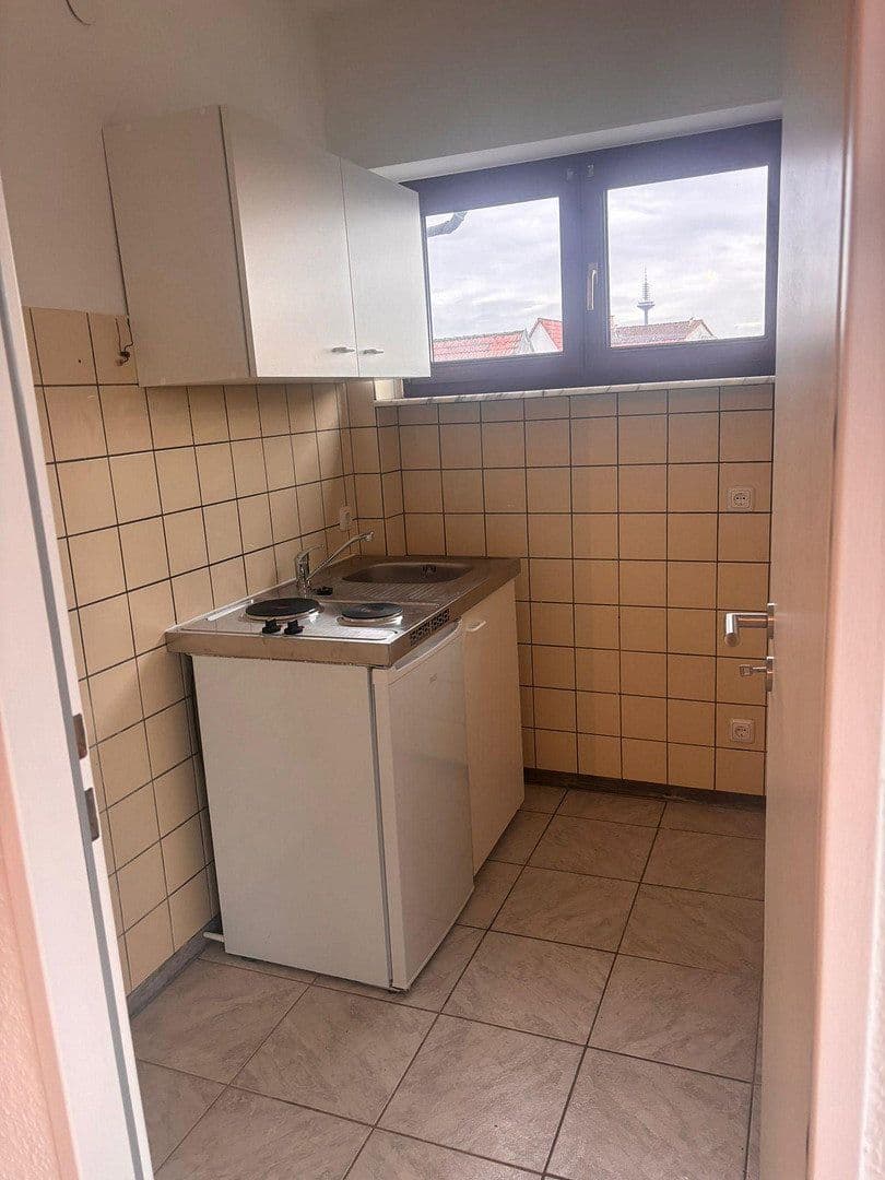 Prenájom bytu 1-izbový 23 m², Frankfurt, Hesensko Prenájom bytu 1-izbový 23 m², Frankfurt, Hesensko