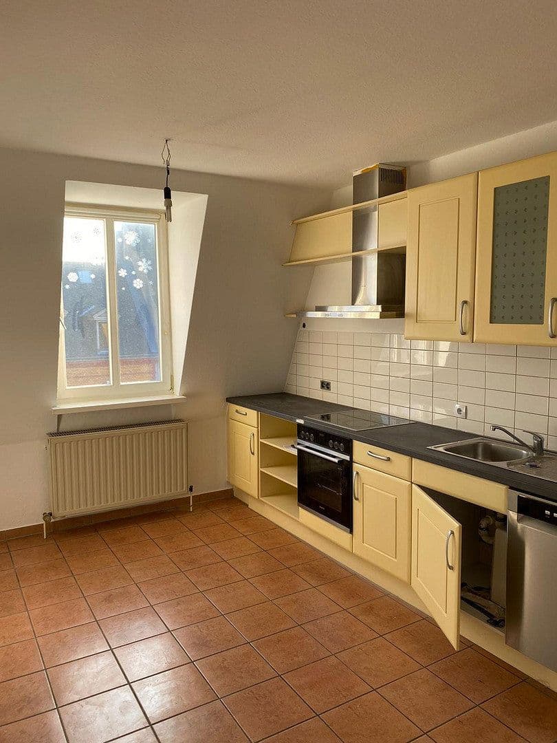 Prenájom bytu 4-izbový 140 m², Schenkendorfstr. 18, Koblenz, Porýnie-Falcko Prenájom bytu 4-izbový 140 m², Schenkendorfstr. 18, Koblenz, Porýnie-Falcko