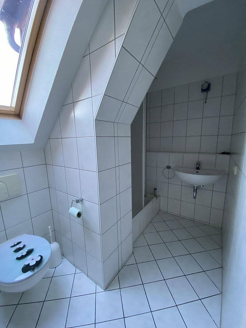 Prenájom bytu 2-izbový 40 m², Altenburger Straße 7, Schmölln, Durínsko Prenájom bytu 2-izbový 40 m², Altenburger Straße 7, Schmölln, Durínsko