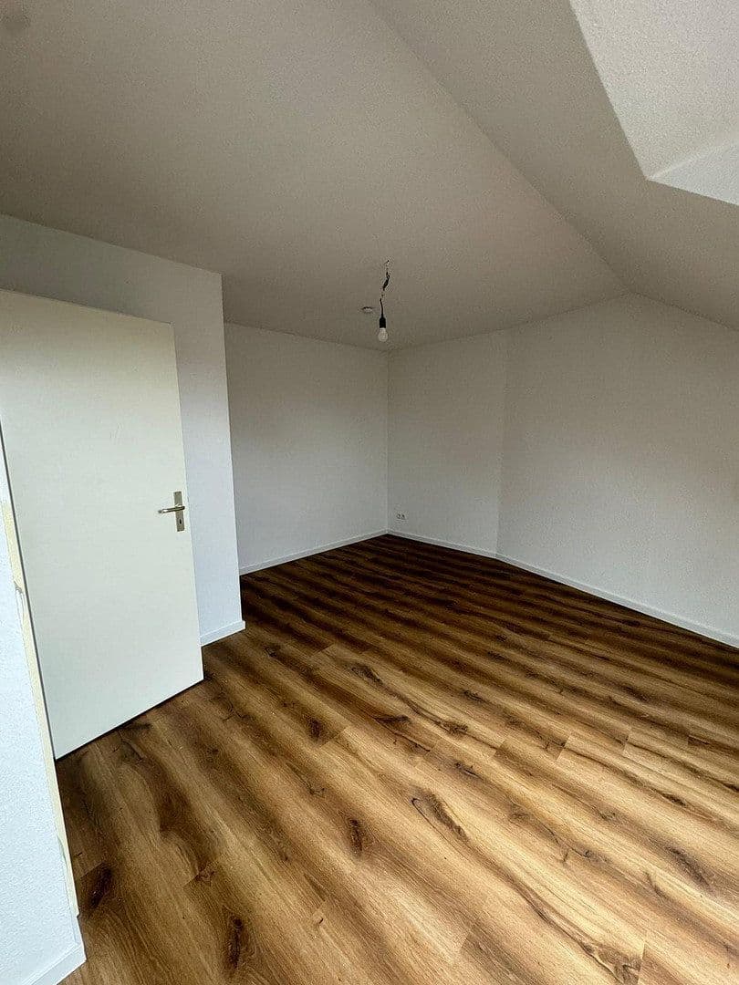 Prenájom bytu 3-izbový 73 m², Hohenzollern Str. 37, Recklinghausen, Severné Porýnie - Westfálsko Prenájom bytu 3-izbový 73 m², Hohenzollern Str. 37, Recklinghausen, Severné Porýnie - Westfálsko
