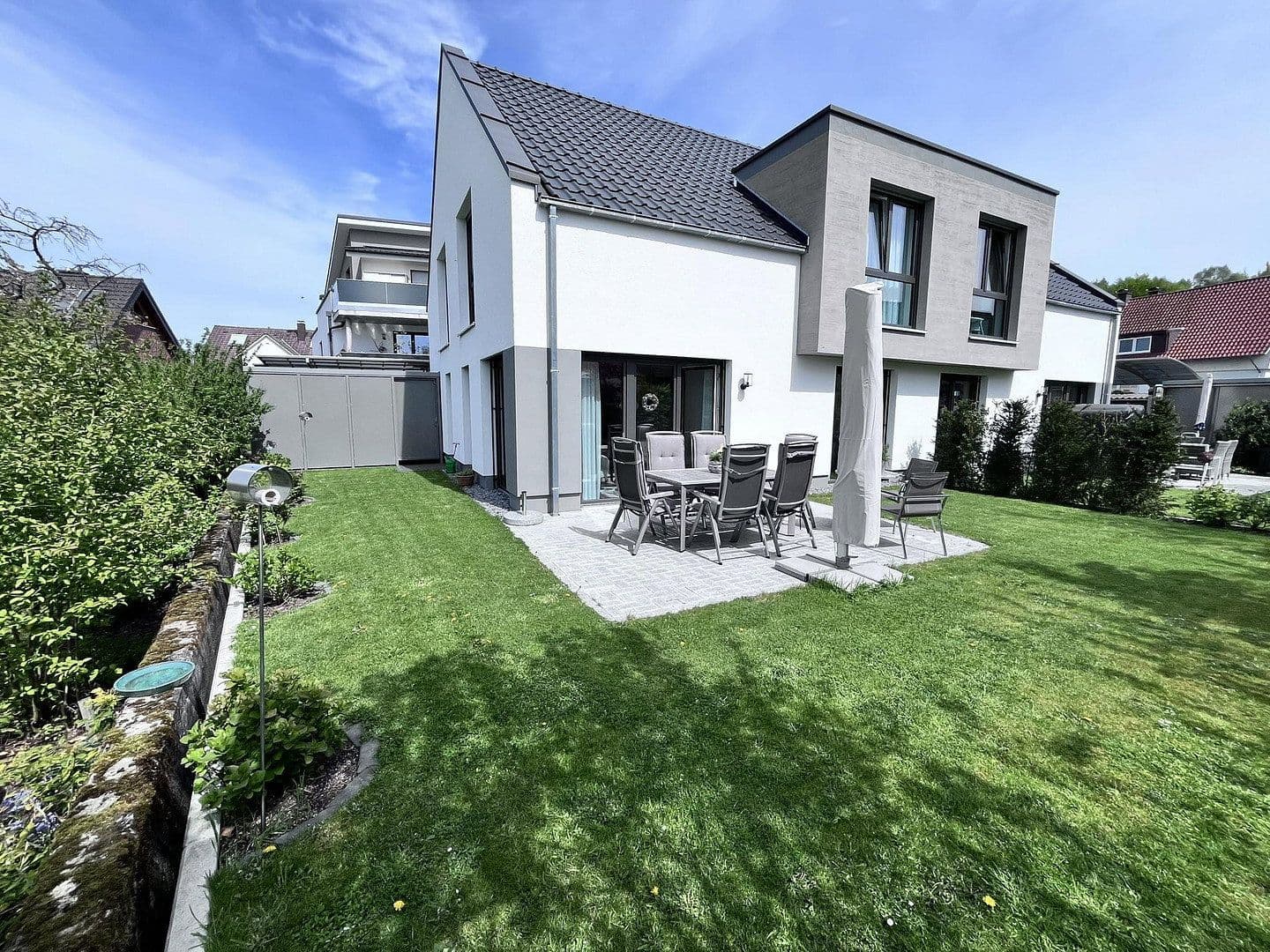 Prenájom domu 128 m², pozemek 320 m², Detmold, Severné Porýnie - Westfálsko Prenájom domu 128 m², pozemek 320 m², Detmold, Severné Porýnie - Westfálsko