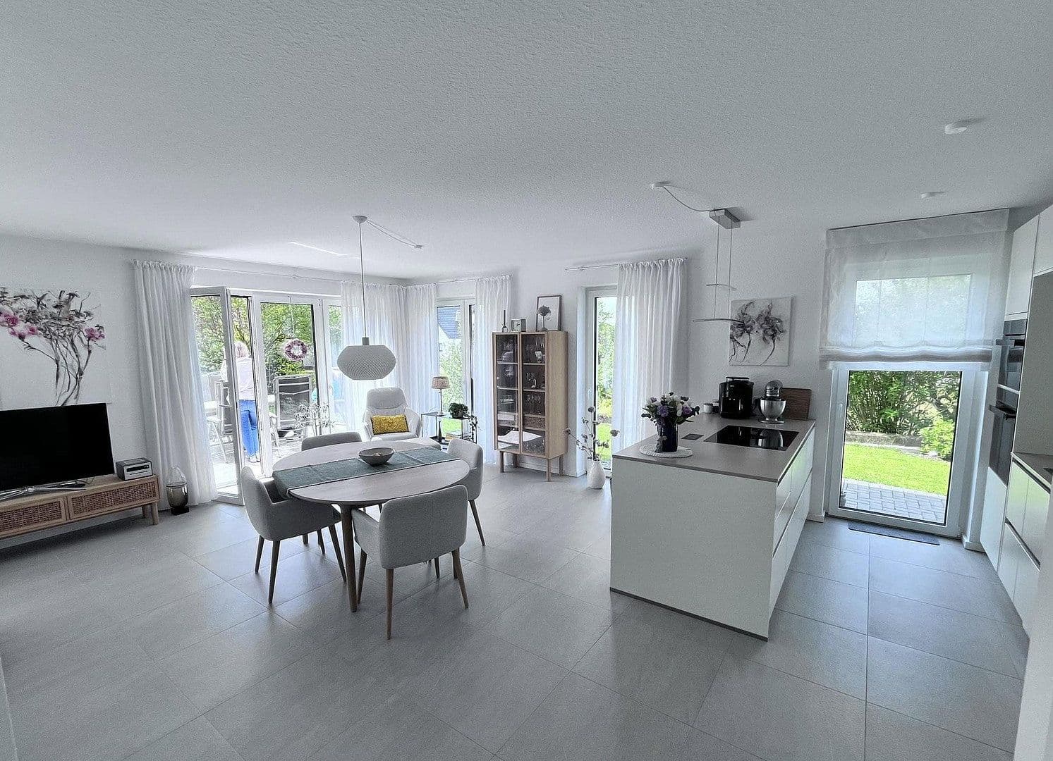 Prenájom domu 128 m², pozemek 320 m², Detmold, Severné Porýnie - Westfálsko Prenájom domu 128 m², pozemek 320 m², Detmold, Severné Porýnie - Westfálsko