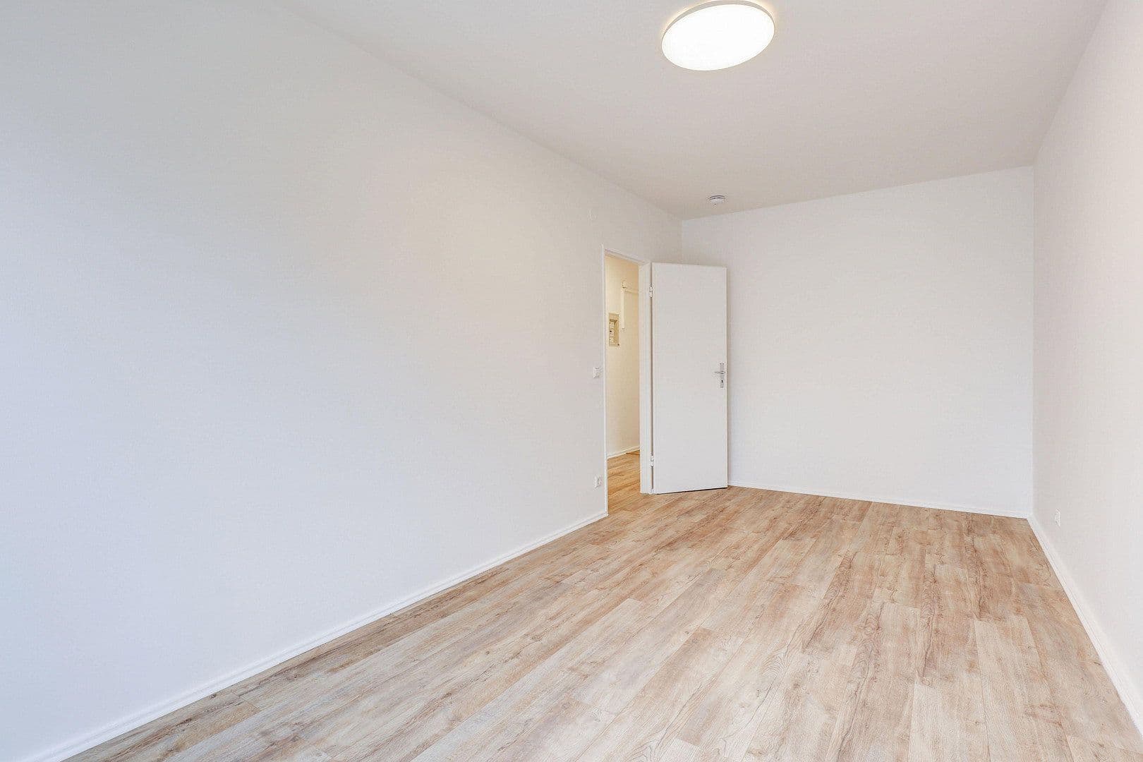 Predaj bytu 3-izbový 80 m², Dahlemer Weg 93, Berlin, Berlín Predaj bytu 3-izbový 80 m², Dahlemer Weg 93, Berlin, Berlín