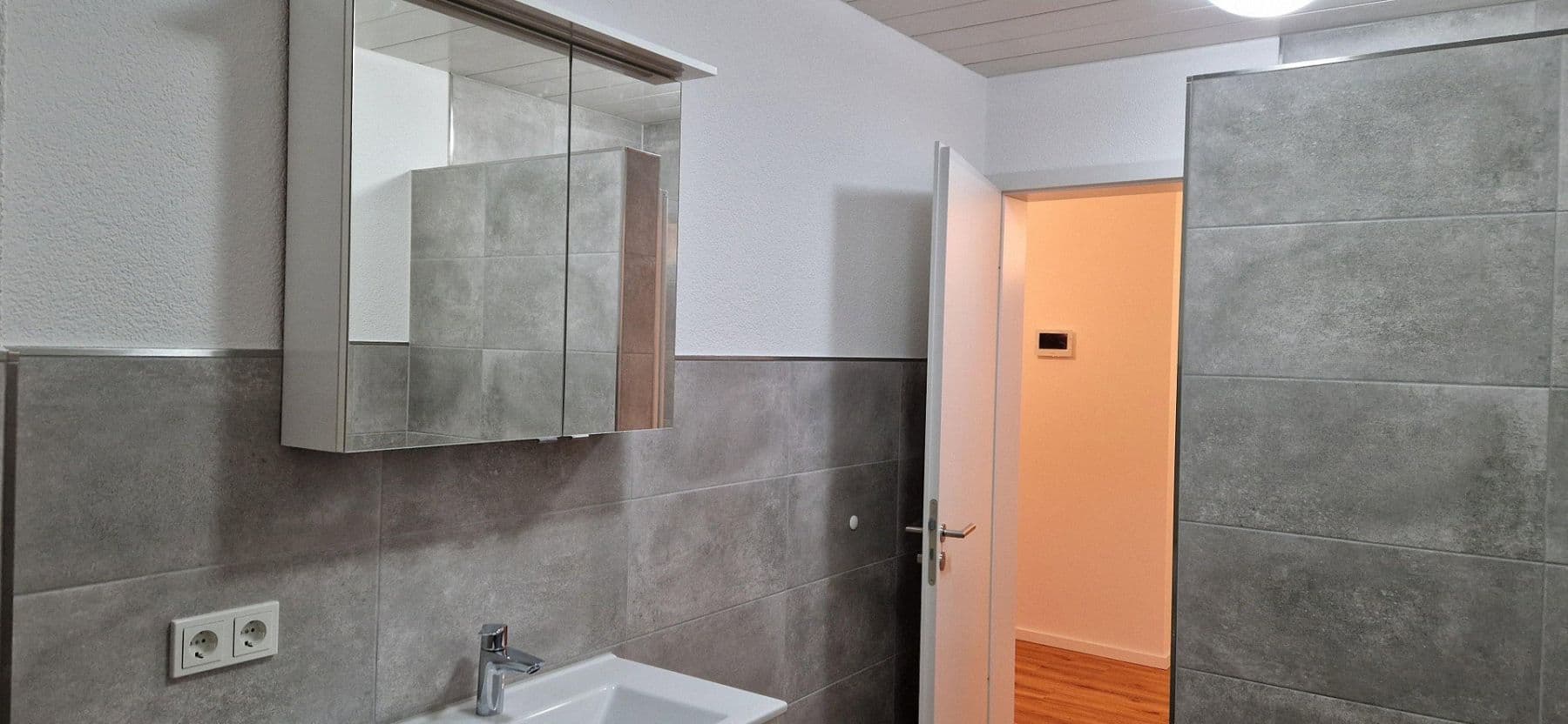 Prenájom bytu 2-izbový 65 m², Am Guldenbach 60a-60b, Rheinböllen, Porýnie-Falcko Prenájom bytu 2-izbový 65 m², Am Guldenbach 60a-60b, Rheinböllen, Porýnie-Falcko