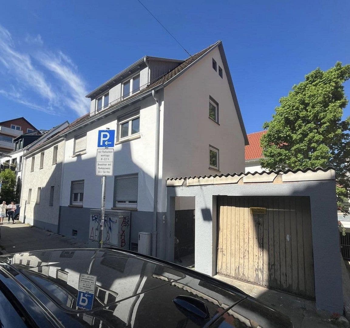 Predaj domu 163 m², pozemek 142 m², Stuttgart, Bádensko-Wurttembersko Predaj domu 163 m², pozemek 142 m², Stuttgart, Bádensko-Wurttembersko