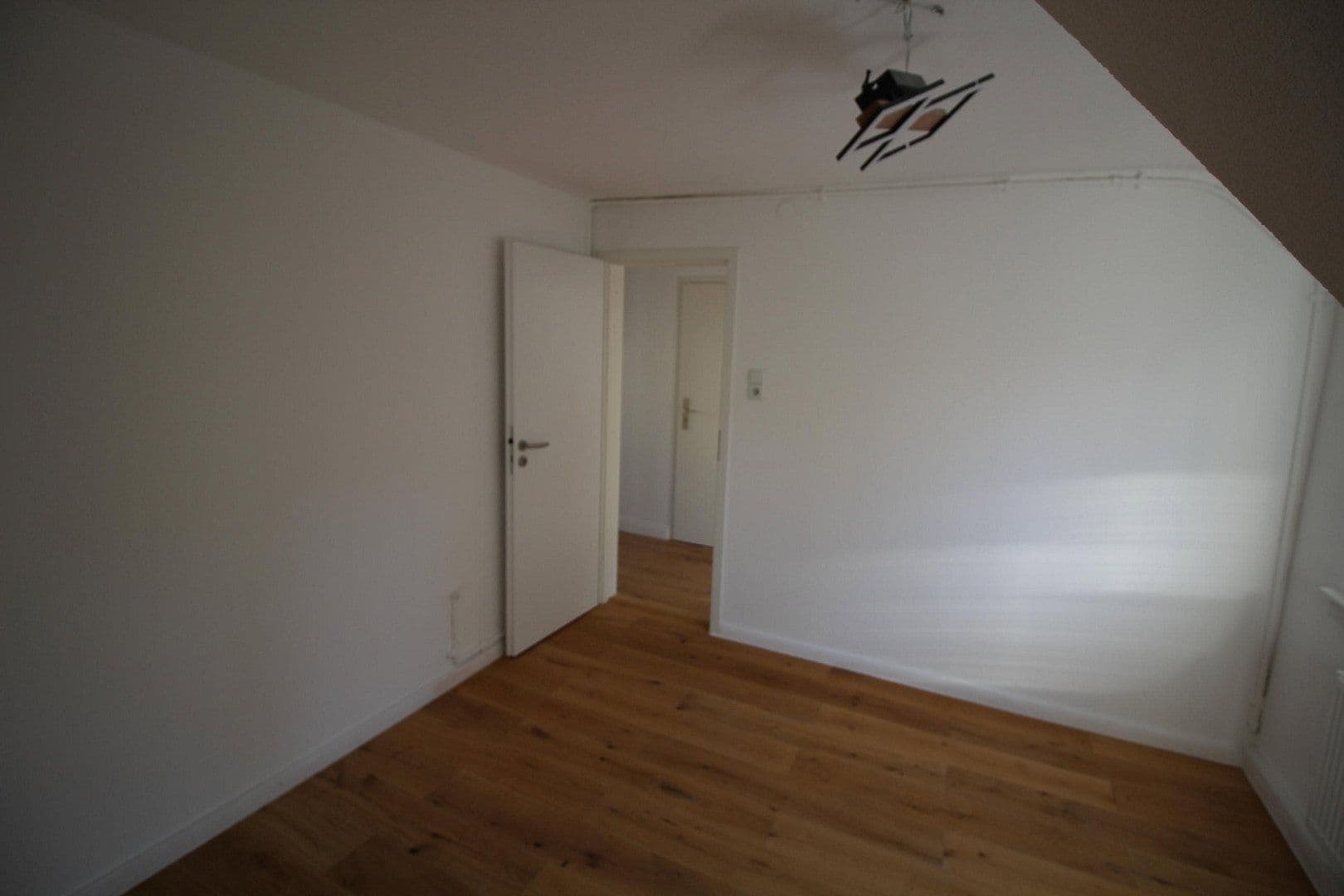 Predaj domu 163 m², pozemek 142 m², Stuttgart, Bádensko-Wurttembersko Predaj domu 163 m², pozemek 142 m², Stuttgart, Bádensko-Wurttembersko