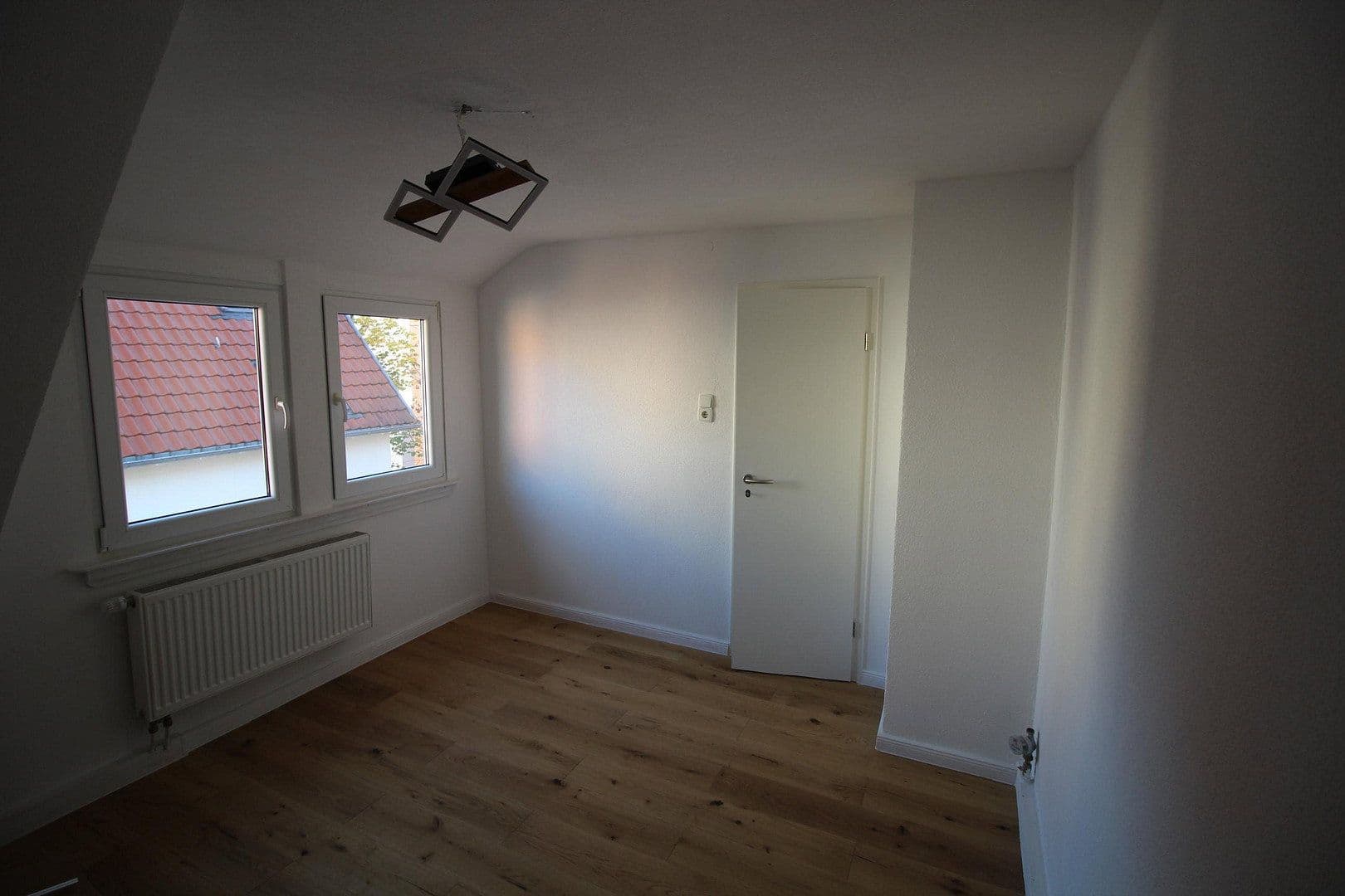 Predaj domu 163 m², pozemek 142 m², Stuttgart, Bádensko-Wurttembersko Predaj domu 163 m², pozemek 142 m², Stuttgart, Bádensko-Wurttembersko