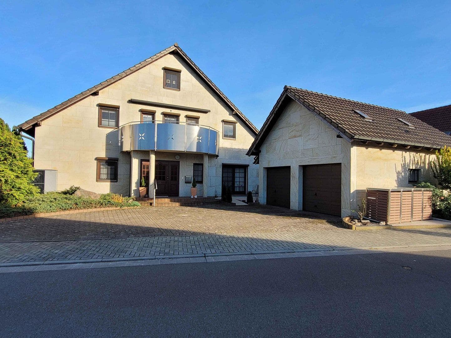 Predaj domu 311 m², pozemek 658 m², Kiebitzweg 12, Cottbus, Brandenbursko Predaj domu 311 m², pozemek 658 m², Kiebitzweg 12, Cottbus, Brandenbursko