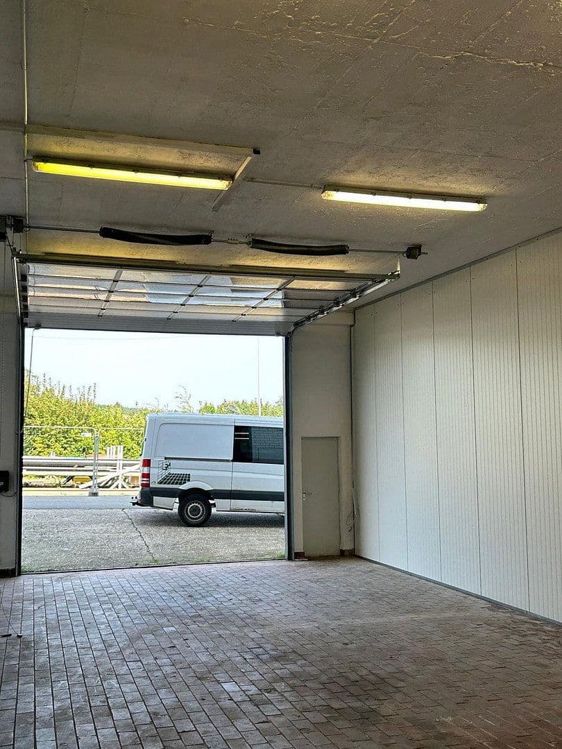 Prenájom nebytového priestoru 131 m², Iserlohn, Severné Porýnie - Westfálsko Prenájom nebytového priestoru 131 m², Iserlohn, Severné Porýnie - Westfálsko