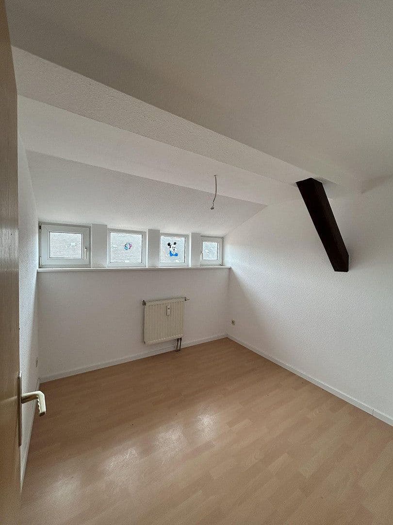 Prenájom bytu 4-izbový 79 m², Luisenstr. 15, Görlitz, Sasko Prenájom bytu 4-izbový 79 m², Luisenstr. 15, Görlitz, Sasko