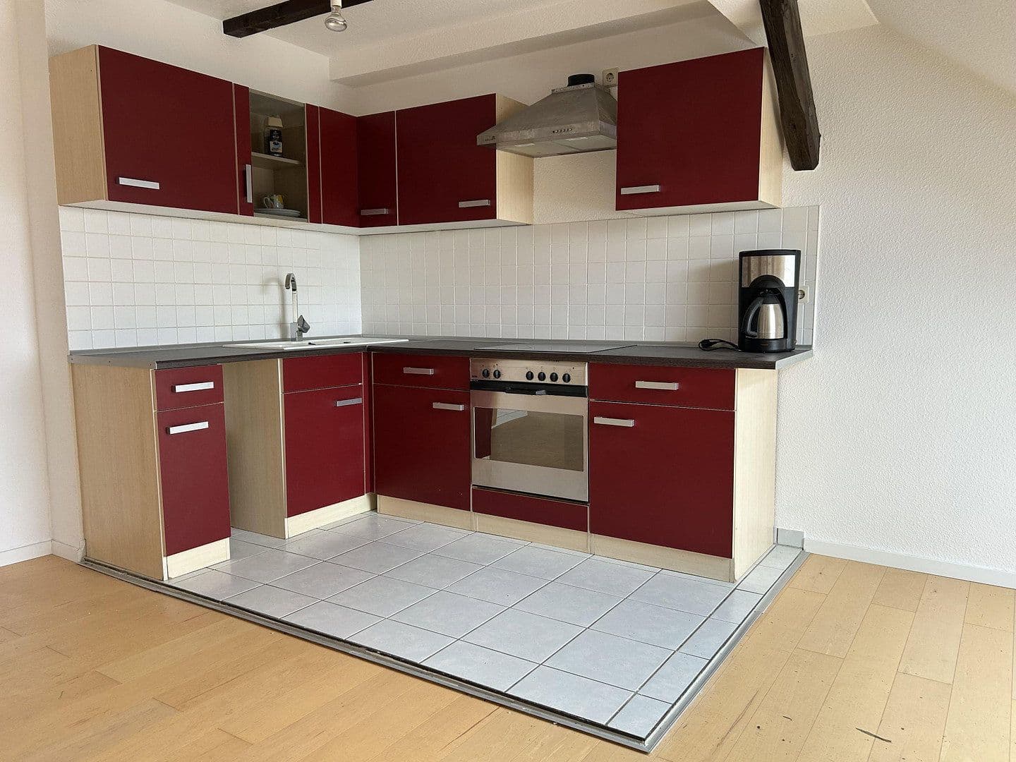 Prenájom bytu 4-izbový 79 m², Luisenstr. 15, Görlitz, Sasko Prenájom bytu 4-izbový 79 m², Luisenstr. 15, Görlitz, Sasko