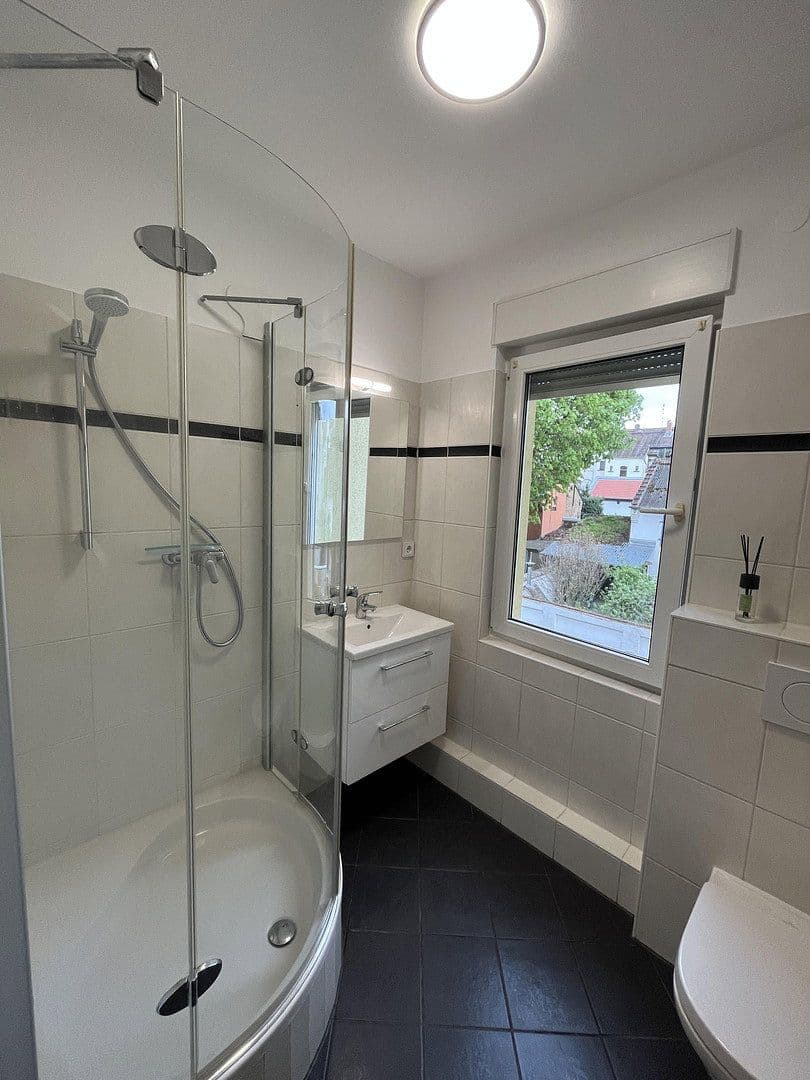 Prenájom bytu 1-izbový 21 m², Oeserstraße 13, Frankfurt Nied, Hesensko Prenájom bytu 1-izbový 21 m², Oeserstraße 13, Frankfurt Nied, Hesensko