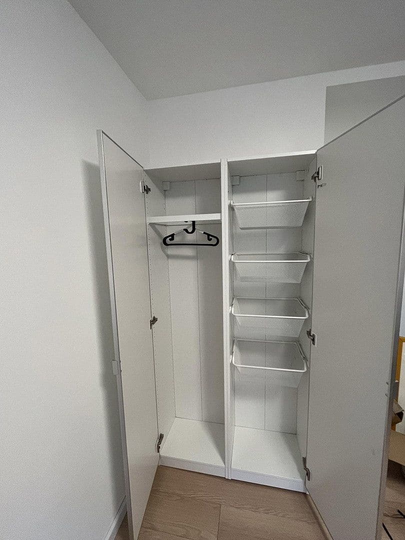 Prenájom bytu 1-izbový 21 m², Oeserstraße 13, Frankfurt Nied, Hesensko Prenájom bytu 1-izbový 21 m², Oeserstraße 13, Frankfurt Nied, Hesensko