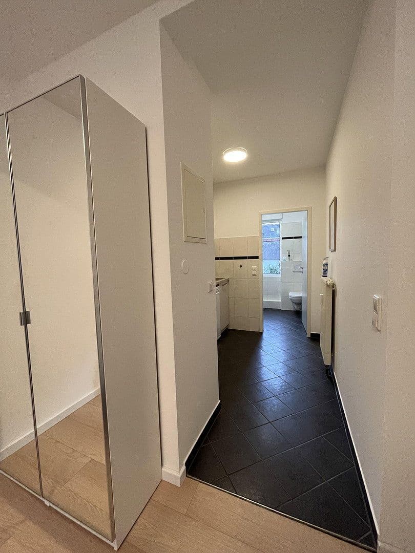 Prenájom bytu 1-izbový 21 m², Oeserstraße 13, Frankfurt Nied, Hesensko Prenájom bytu 1-izbový 21 m², Oeserstraße 13, Frankfurt Nied, Hesensko