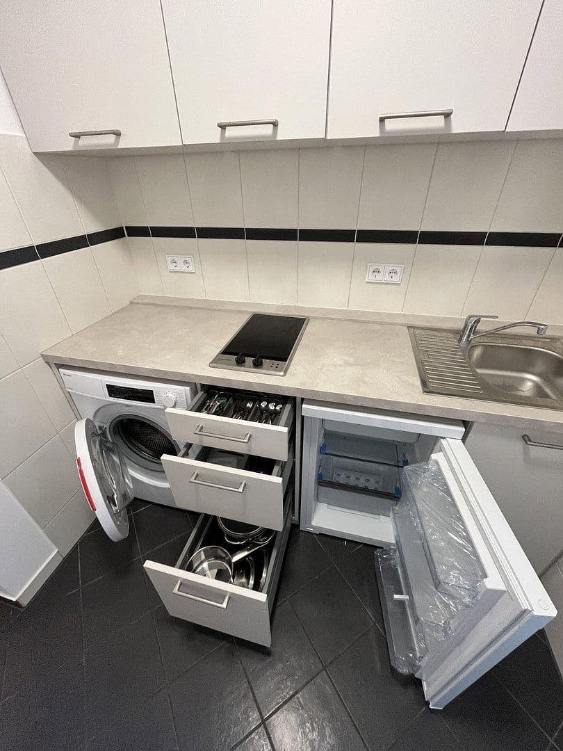 Prenájom bytu 1-izbový 21 m², Oeserstraße 13, Frankfurt Nied, Hesensko Prenájom bytu 1-izbový 21 m², Oeserstraße 13, Frankfurt Nied, Hesensko