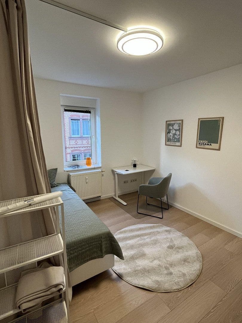 Prenájom bytu 1-izbový 21 m², Oeserstraße 13, Frankfurt Nied, Hesensko Prenájom bytu 1-izbový 21 m², Oeserstraße 13, Frankfurt Nied, Hesensko