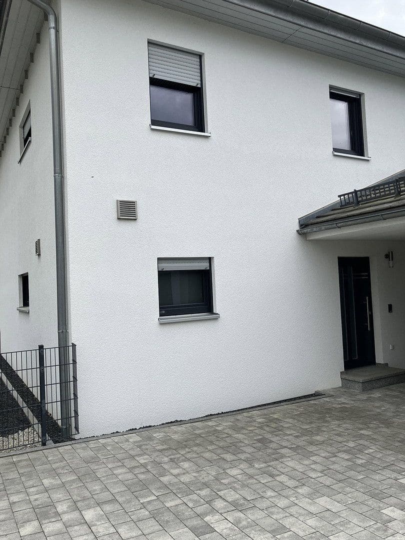 Prenájom domu 120 m², pozemek 320 m², Irchenrieth, Bavorsko Prenájom domu 120 m², pozemek 320 m², Irchenrieth, Bavorsko
