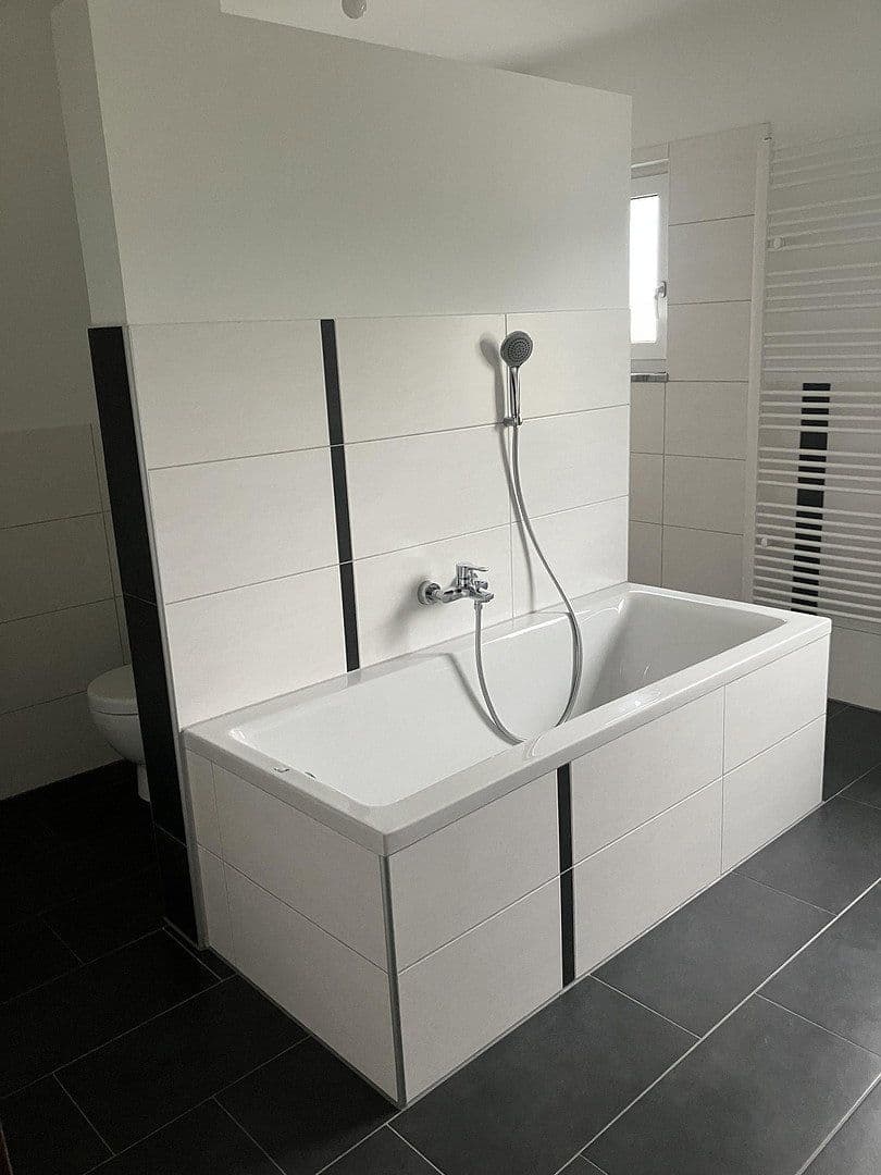 Prenájom domu 120 m², pozemek 320 m², Irchenrieth, Bavorsko Prenájom domu 120 m², pozemek 320 m², Irchenrieth, Bavorsko