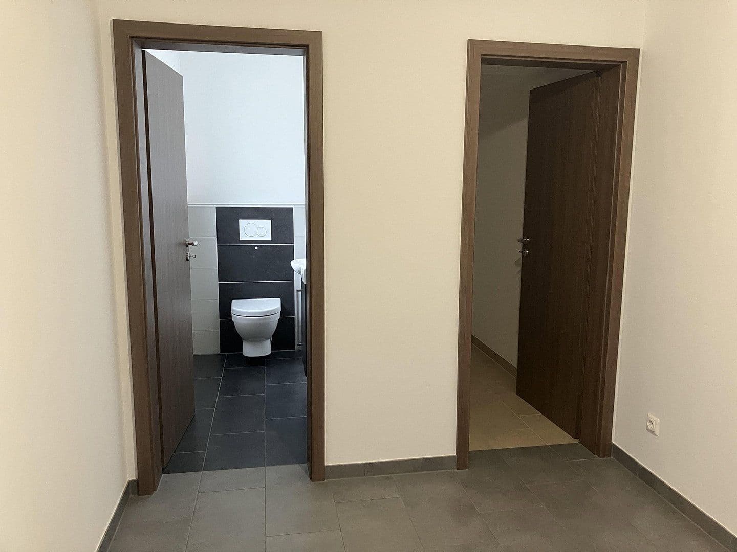 Prenájom domu 120 m², pozemek 320 m², Irchenrieth, Bavorsko Prenájom domu 120 m², pozemek 320 m², Irchenrieth, Bavorsko