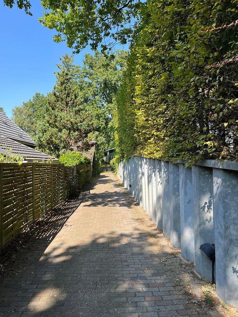 Predaj domu 269 m², pozemek 734 m², Glienicke/Nordbahn, Brandenbursko Predaj domu 269 m², pozemek 734 m², Glienicke/Nordbahn, Brandenbursko