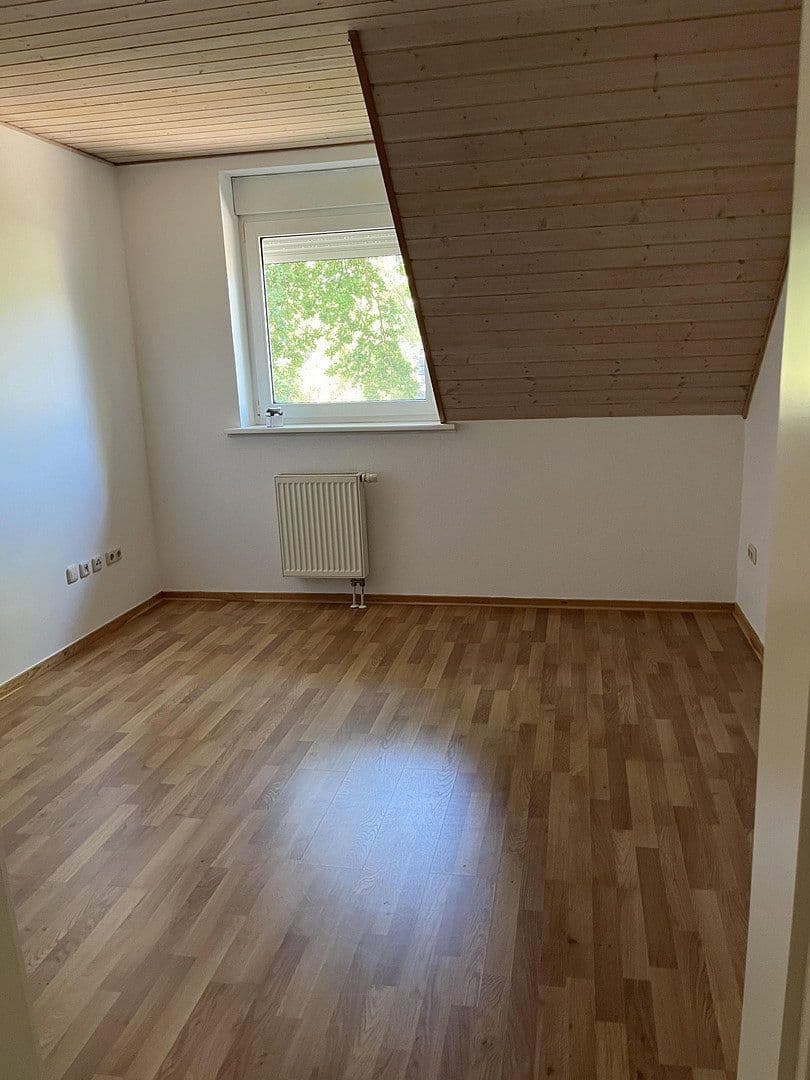 Predaj domu 269 m², pozemek 734 m², Glienicke/Nordbahn, Brandenbursko Predaj domu 269 m², pozemek 734 m², Glienicke/Nordbahn, Brandenbursko