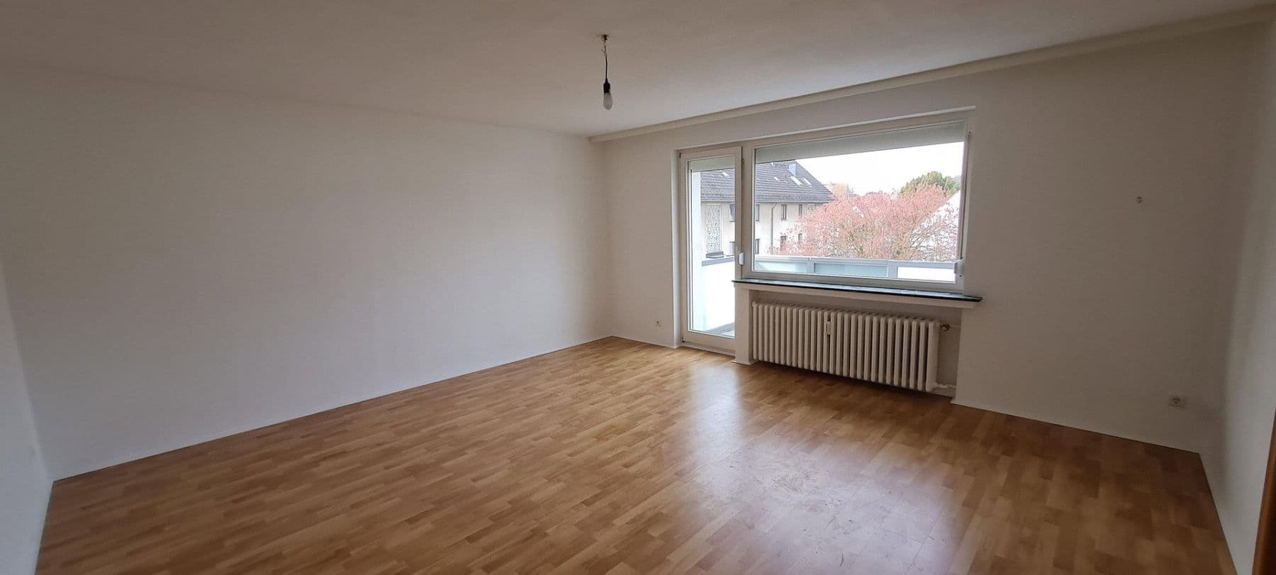 Prenájom bytu 3-izbový 75 m², Hannover, Dolné Sasko Prenájom bytu 3-izbový 75 m², Hannover, Dolné Sasko