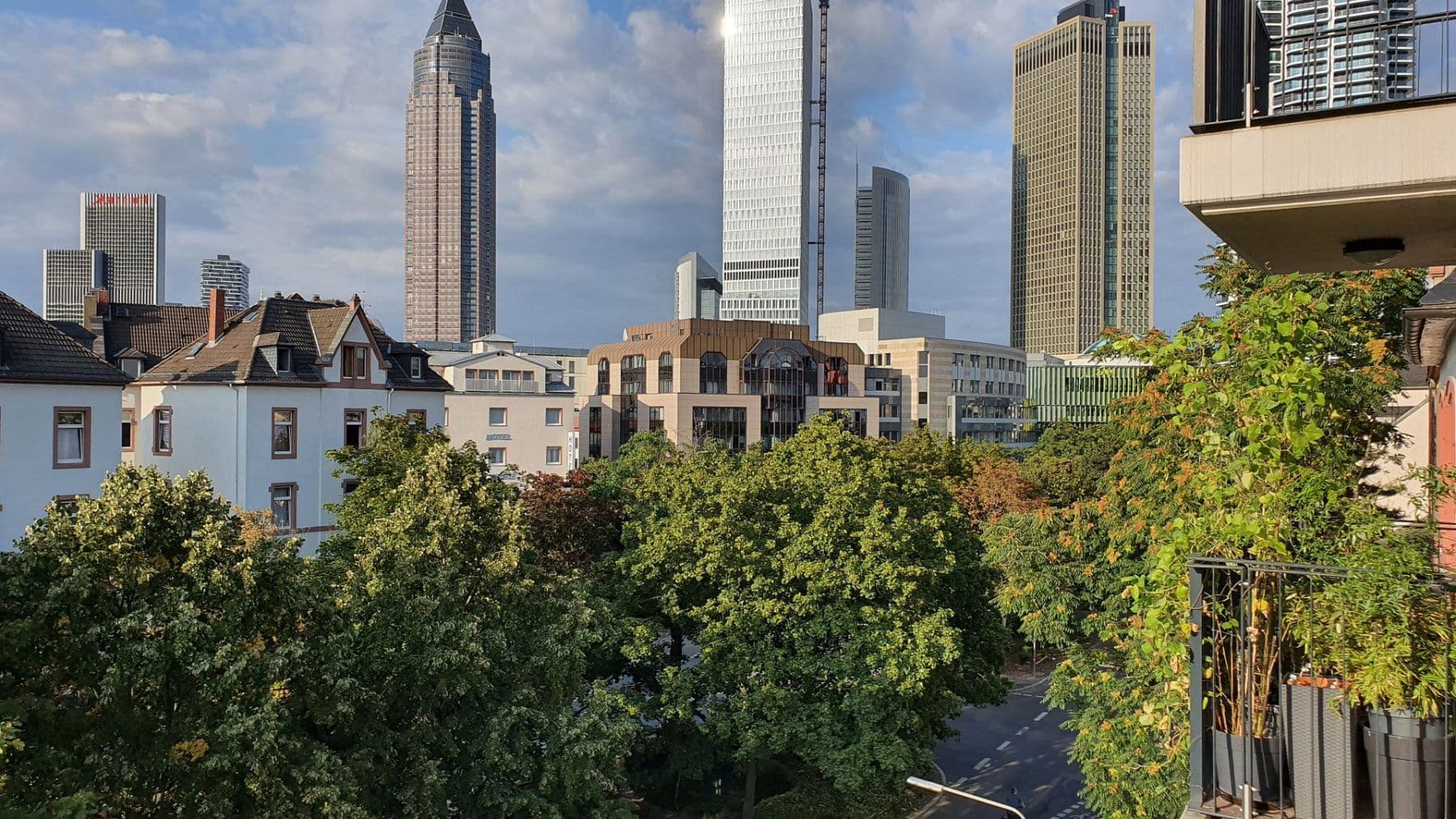 Prenájom bytu 3-izbový 76 m², Frankenallee 39, Frankfurt am Main, Hesensko Prenájom bytu 3-izbový 76 m², Frankenallee 39, Frankfurt am Main, Hesensko