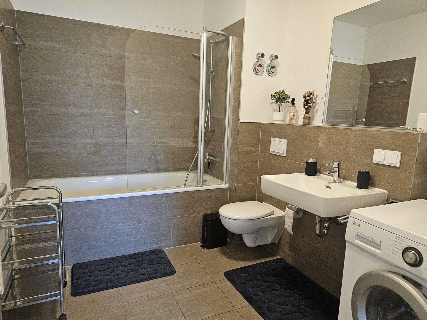 Prenájom bytu 3-izbový 76 m², Frankenallee 39, Frankfurt am Main, Hesensko Prenájom bytu 3-izbový 76 m², Frankenallee 39, Frankfurt am Main, Hesensko