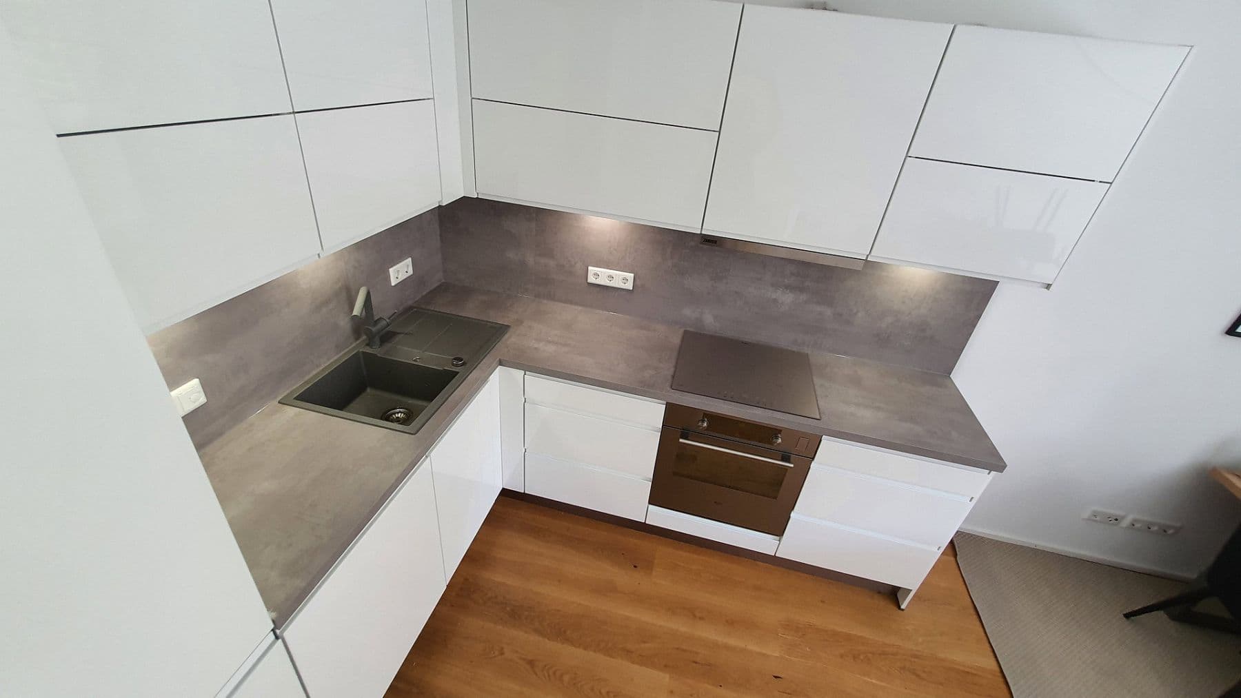 Prenájom bytu 2-izbový 60 m², Siegmund-Schacky-Str. 15, München, Bavorsko Prenájom bytu 2-izbový 60 m², Siegmund-Schacky-Str. 15, München, Bavorsko