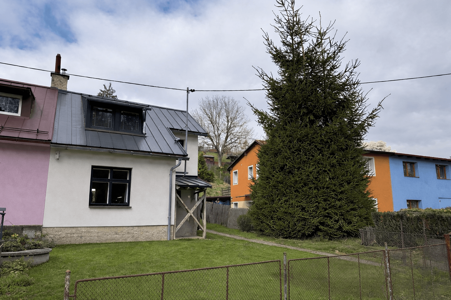 Predaj domu 135 m², pozemek 1.182 m², Hvězdonice, Středočeský kraj Predaj domu 135 m², pozemek 1.182 m², Hvězdonice, Středočeský kraj