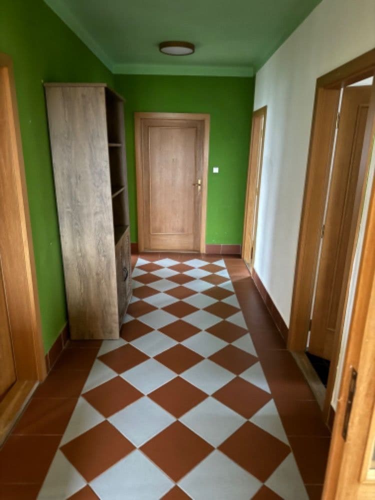 Prenájom bytu 3-izbový 100 m², Štíhlická, Vyžlovka, Středočeský kraj Prenájom bytu 3-izbový 100 m², Štíhlická, Vyžlovka, Středočeský kraj