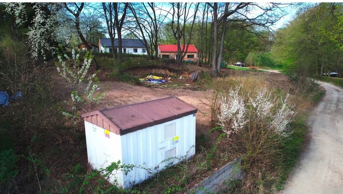 Predaj pozemku 1.071 m², osada Na Hradcích, Stříbrná Skalice, Středočeský kraj Predaj pozemku 1.071 m², osada Na Hradcích, Stříbrná Skalice, Středočeský kraj