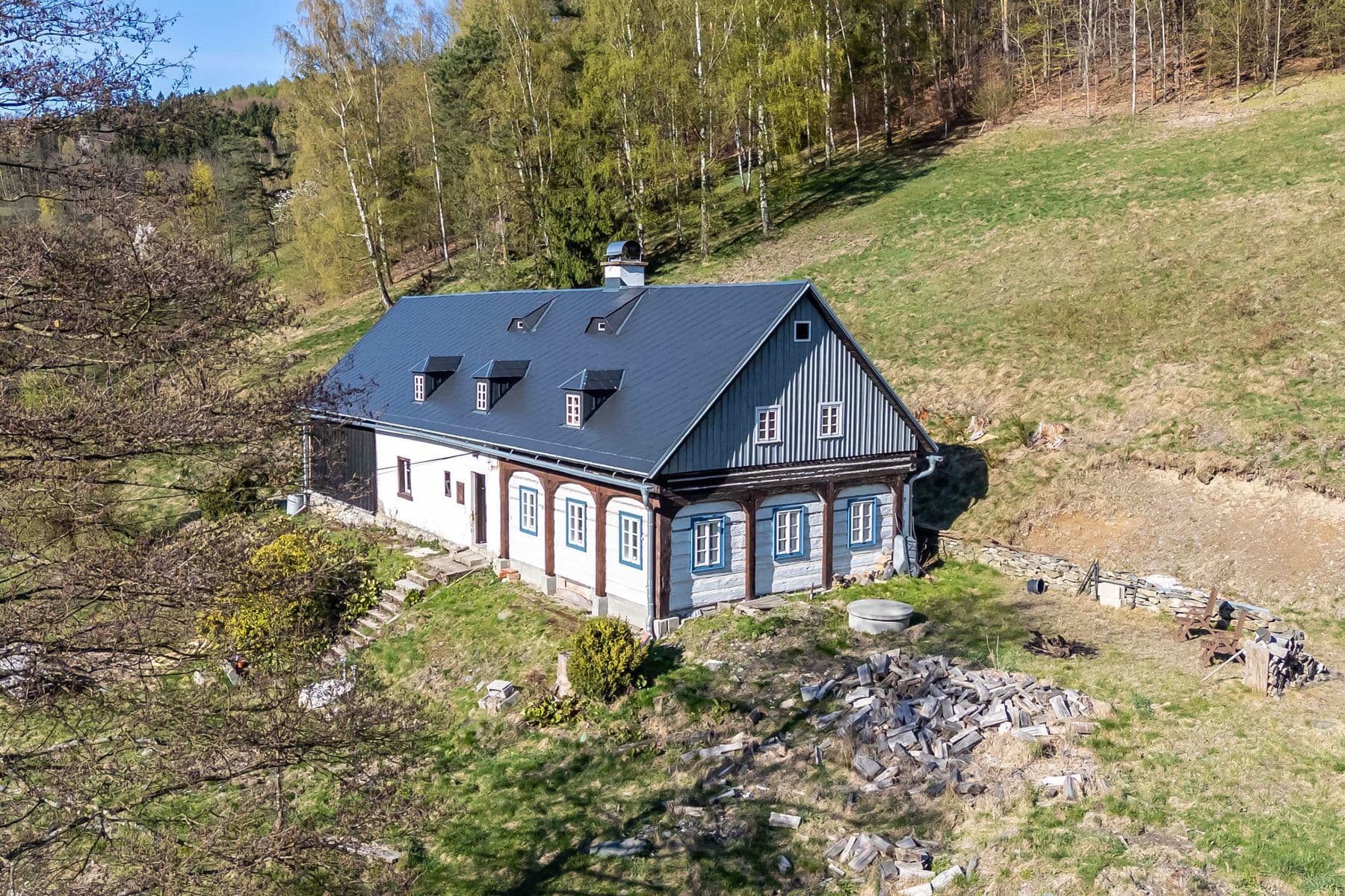Predaj rekreačného objektu 260 m², pozemek 8.447 m², Kryštofovo Údolí, Liberecký kraj Predaj rekreačného objektu 260 m², pozemek 8.447 m², Kryštofovo Údolí, Liberecký kraj
