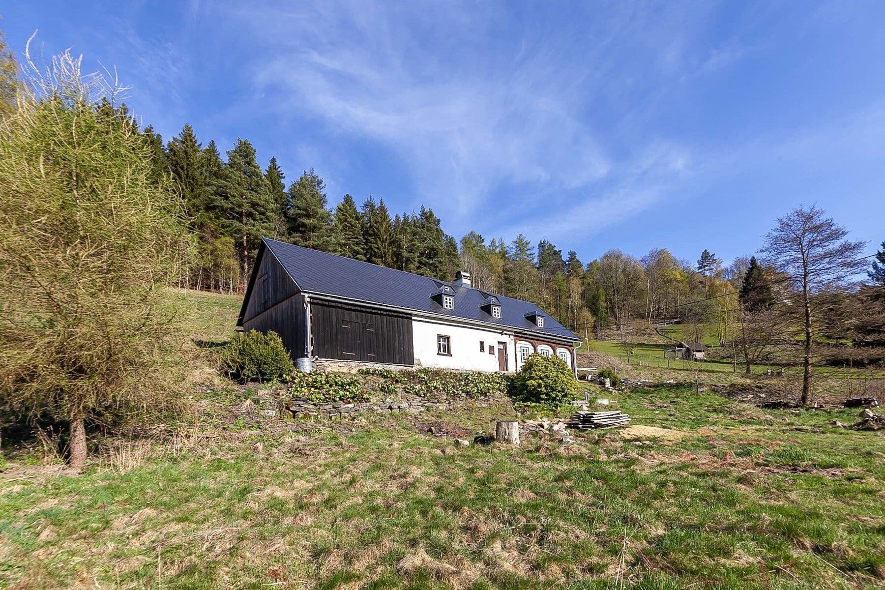 Predaj rekreačného objektu 260 m², pozemek 8.447 m², Kryštofovo Údolí, Liberecký kraj Predaj rekreačného objektu 260 m², pozemek 8.447 m², Kryštofovo Údolí, Liberecký kraj