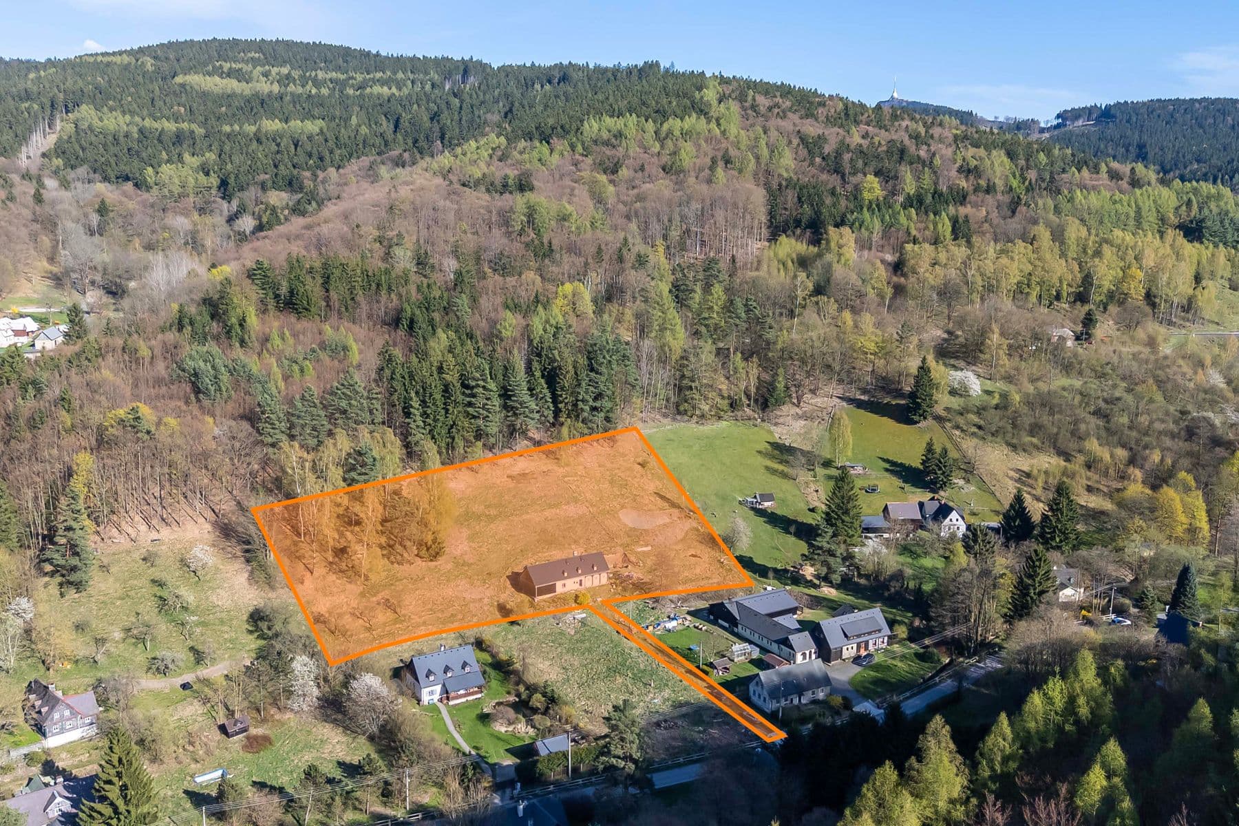 Predaj rekreačného objektu 260 m², pozemek 8.447 m², Kryštofovo Údolí, Liberecký kraj Predaj rekreačného objektu 260 m², pozemek 8.447 m², Kryštofovo Údolí, Liberecký kraj