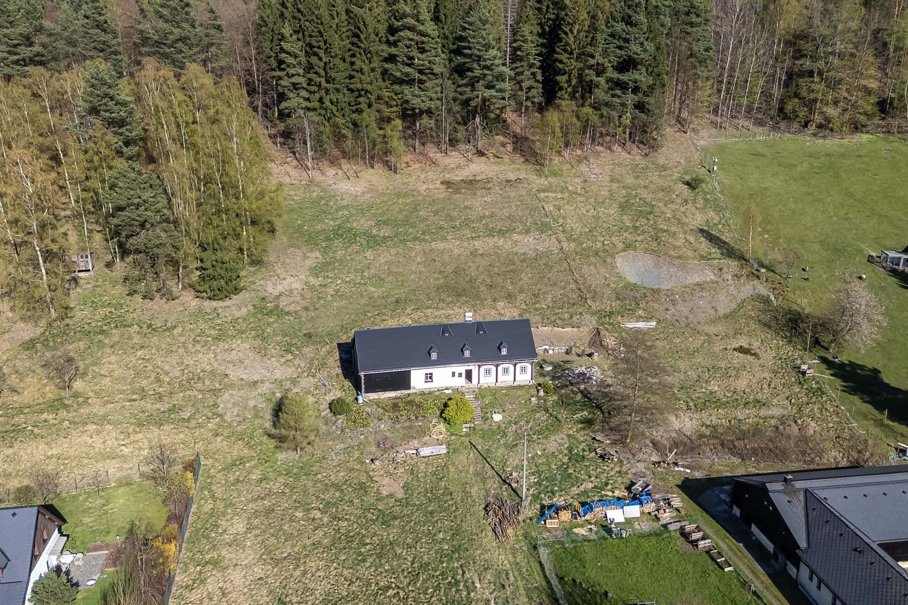Predaj rekreačného objektu 260 m², pozemek 8.447 m², Kryštofovo Údolí, Liberecký kraj Predaj rekreačného objektu 260 m², pozemek 8.447 m², Kryštofovo Údolí, Liberecký kraj