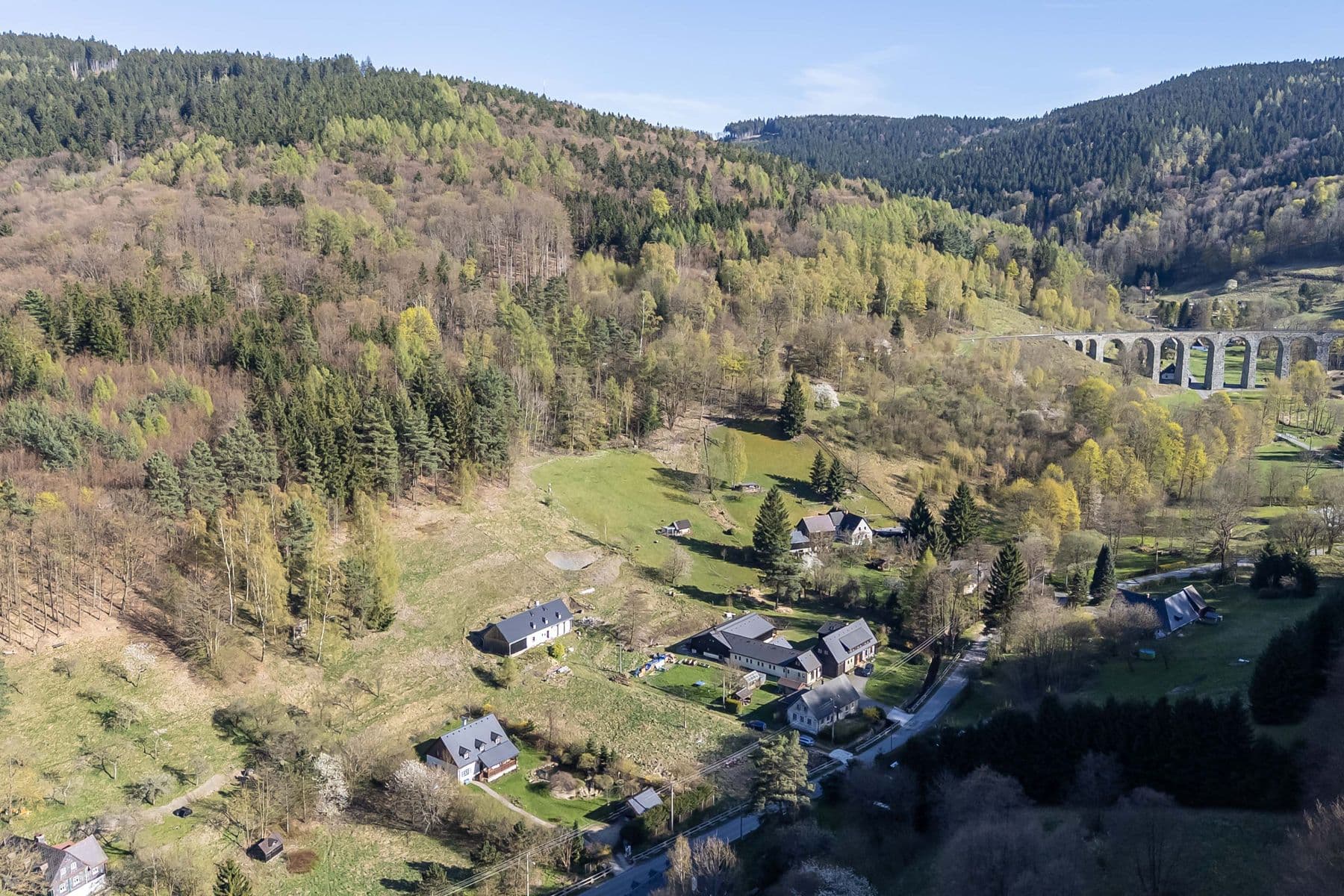 Predaj rekreačného objektu 260 m², pozemek 8.447 m², Kryštofovo Údolí, Liberecký kraj Predaj rekreačného objektu 260 m², pozemek 8.447 m², Kryštofovo Údolí, Liberecký kraj