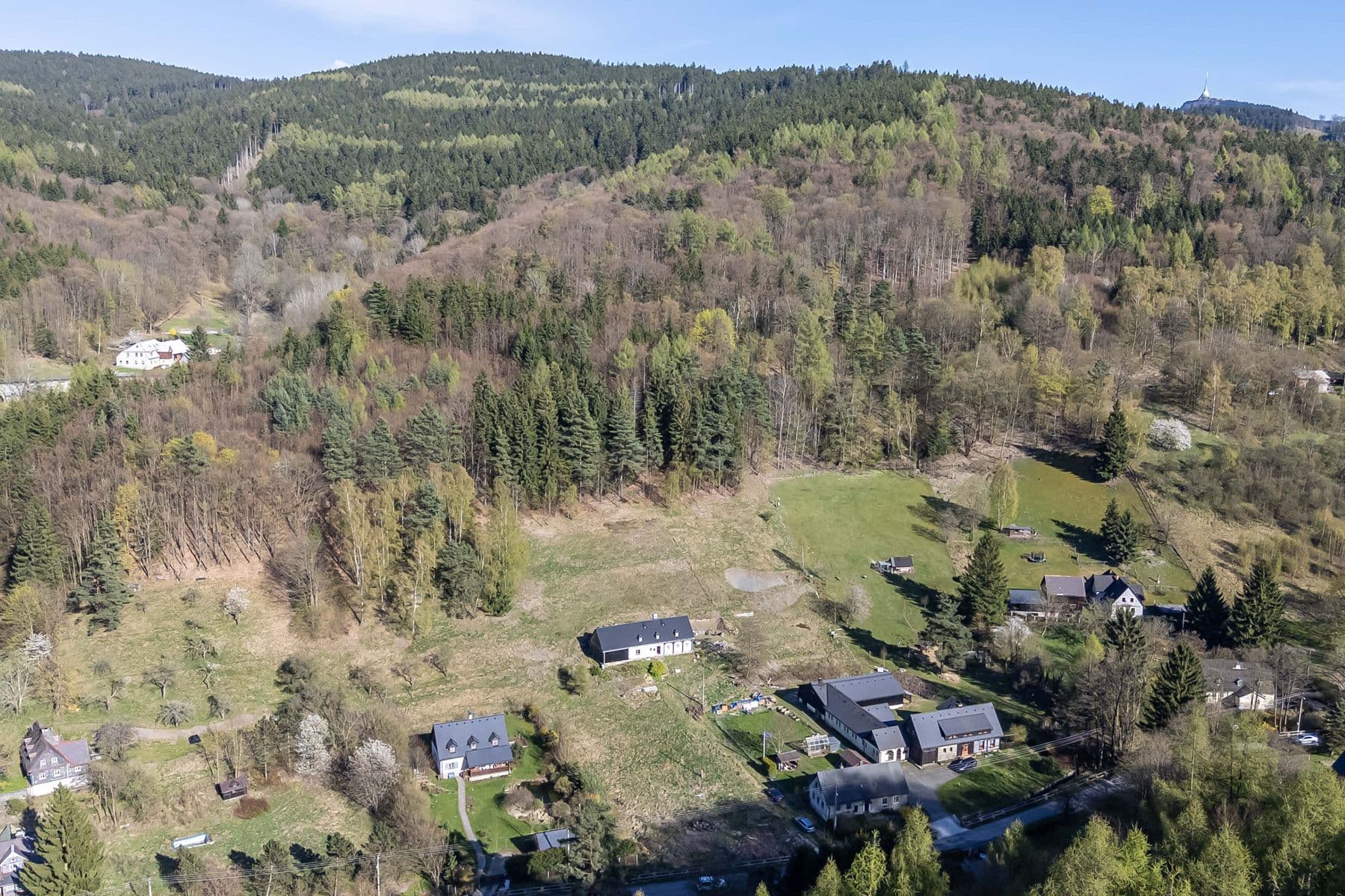 Predaj rekreačného objektu 260 m², pozemek 8.447 m², Kryštofovo Údolí, Liberecký kraj Predaj rekreačného objektu 260 m², pozemek 8.447 m², Kryštofovo Údolí, Liberecký kraj