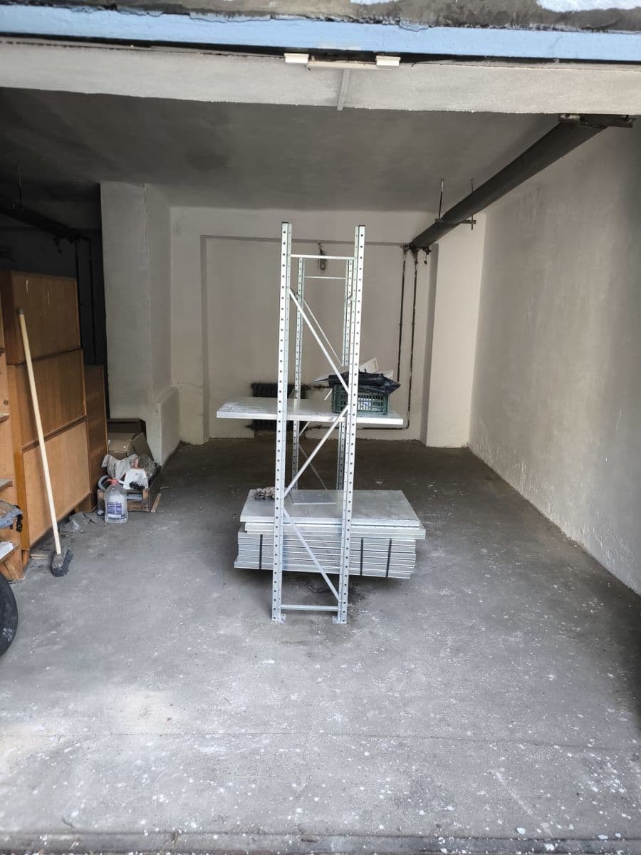Predaj garáže 19 m², Buková, Praha, Praha Predaj garáže 19 m², Buková, Praha, Praha