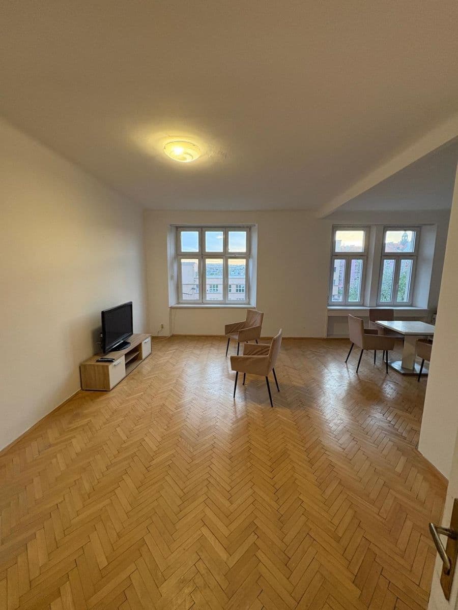 Prenájom bytu 2-izbový 76 m², Na Kovárně, Praha, Praha Prenájom bytu 2-izbový 76 m², Na Kovárně, Praha, Praha