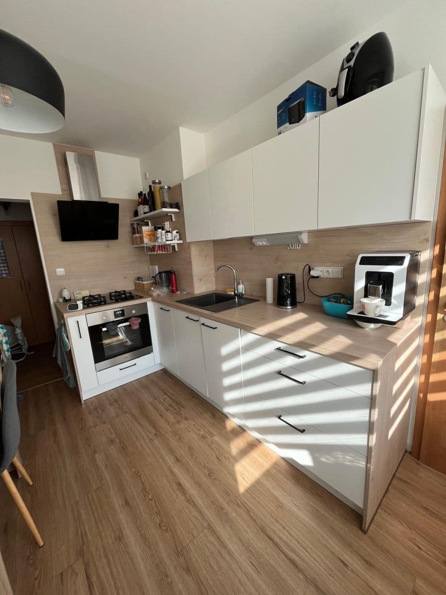 Prenájom bytu 2-izbový 70 m², Dolní hejčínská, Olomouc, Olomoucký kraj Prenájom bytu 2-izbový 70 m², Dolní hejčínská, Olomouc, Olomoucký kraj
