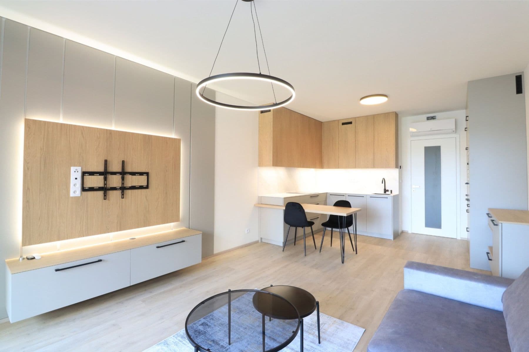 Prenájom bytu 1-izbový 39 m², Poděbradská, Praha, Praha Prenájom bytu 1-izbový 39 m², Poděbradská, Praha, Praha