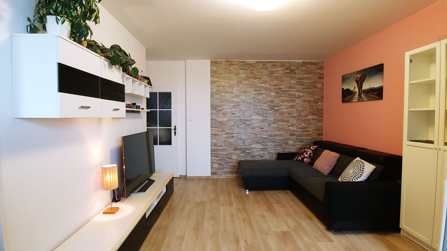 Prenájom bytu 3-izbový 80 m², Španielova, Praha, Praha Prenájom bytu 3-izbový 80 m², Španielova, Praha, Praha