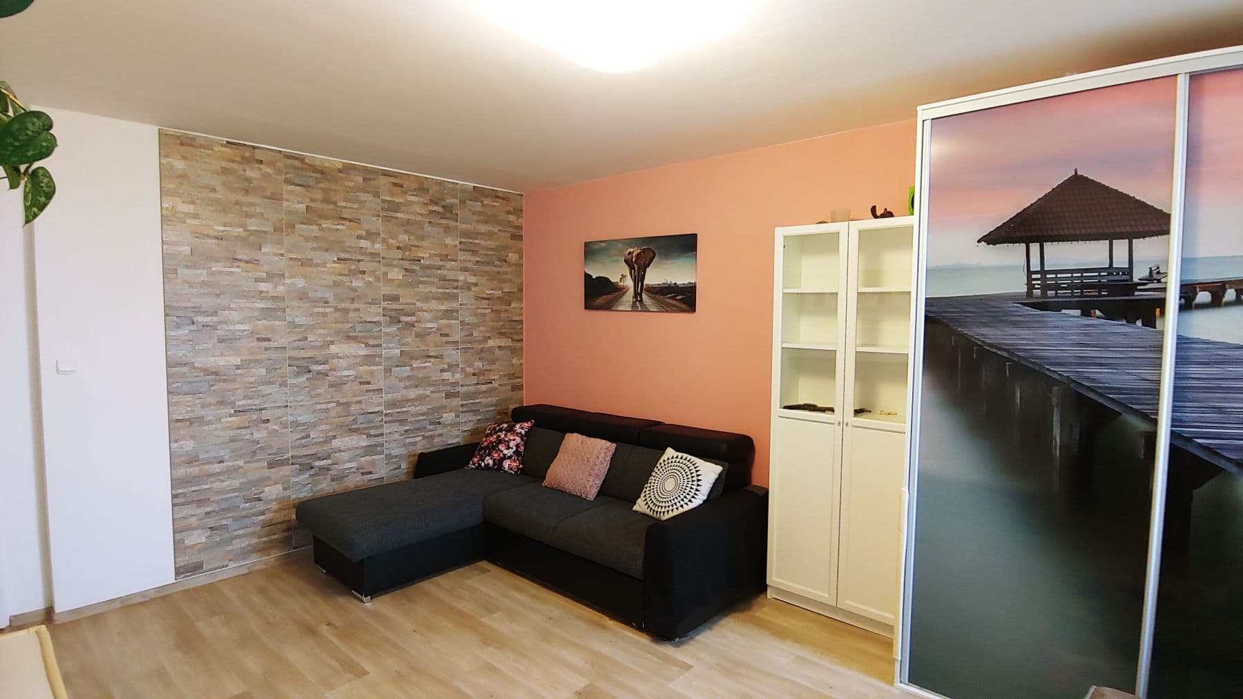 Prenájom bytu 3-izbový 80 m², Španielova, Praha, Praha Prenájom bytu 3-izbový 80 m², Španielova, Praha, Praha