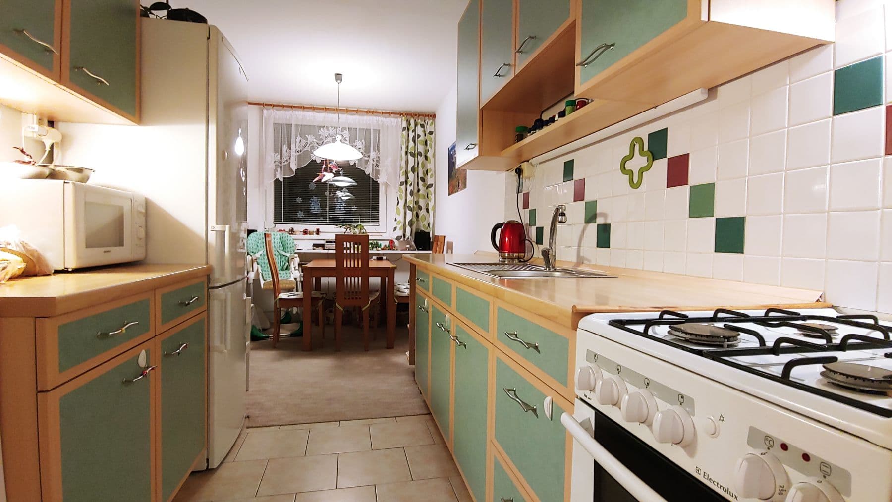 Prenájom bytu 3-izbový 80 m², Španielova, Praha, Praha Prenájom bytu 3-izbový 80 m², Španielova, Praha, Praha