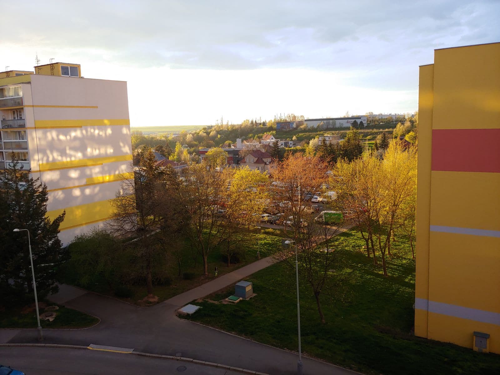 Prenájom bytu 3-izbový 80 m², Španielova, Praha, Praha Prenájom bytu 3-izbový 80 m², Španielova, Praha, Praha